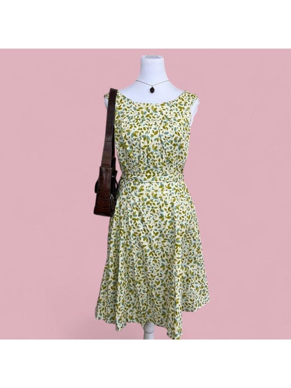 pinup cloture Heart of Haute cream leaf print retro cottagecore dress